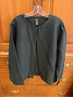 Eileen Fisher Black Round-Neck Single-Button Top